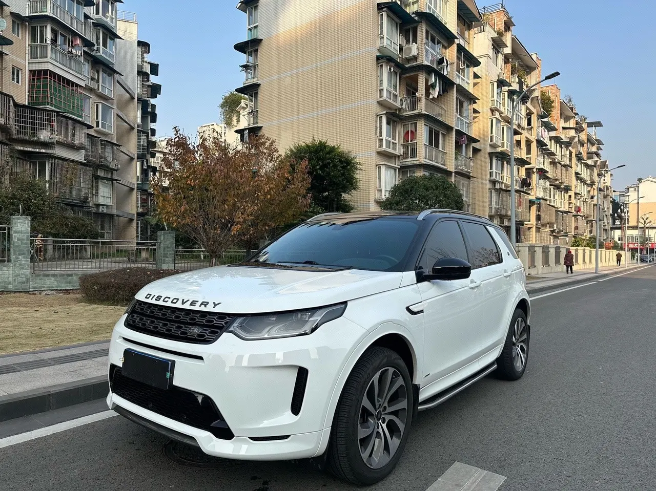 Open image lightbox: Land Rover 2020 Discovery Sports Edition 48V 2.0T 249PS R-Dynamic S Performance Edition Automatic Gear