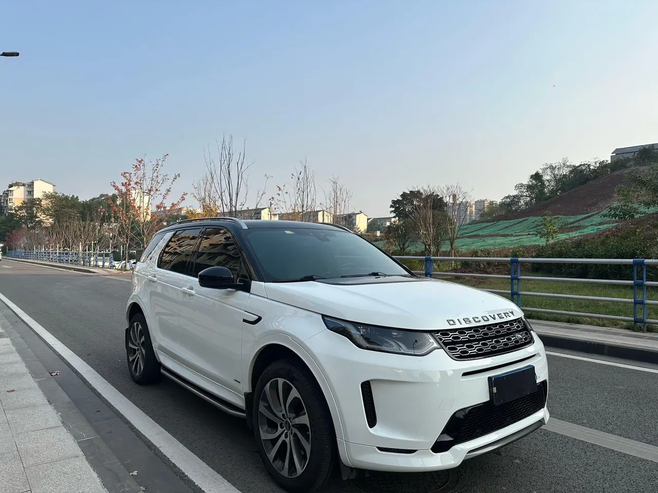 Land Rover 2020 Discovery Sports Edition 48V 2.0T 249PS R-Dynamic S Performance Edition Automatic Gear 3