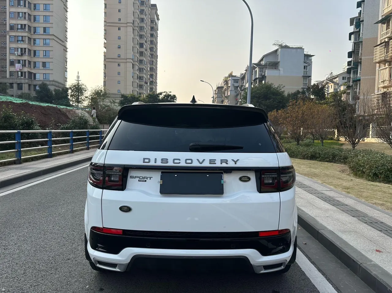 Land Rover 2020 Discovery Sports Edition 48V 2.0T 249PS R-Dynamic S Performance Edition Automatic Gear 4