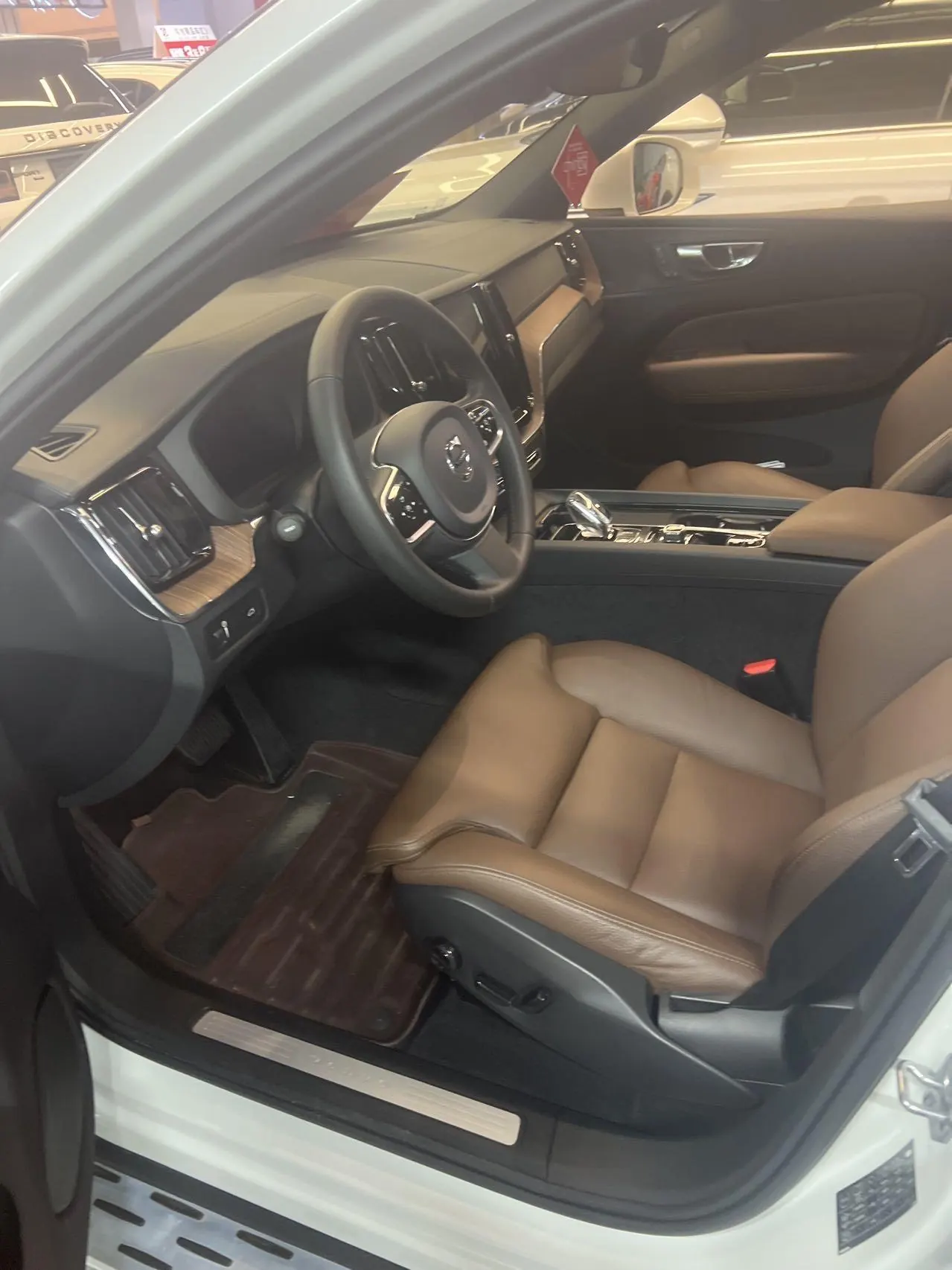 Volvo 2022 XC60 48V 2.0T B5 4-wheel drive Zhiyuan Deluxe Edition Automatic Gear 2