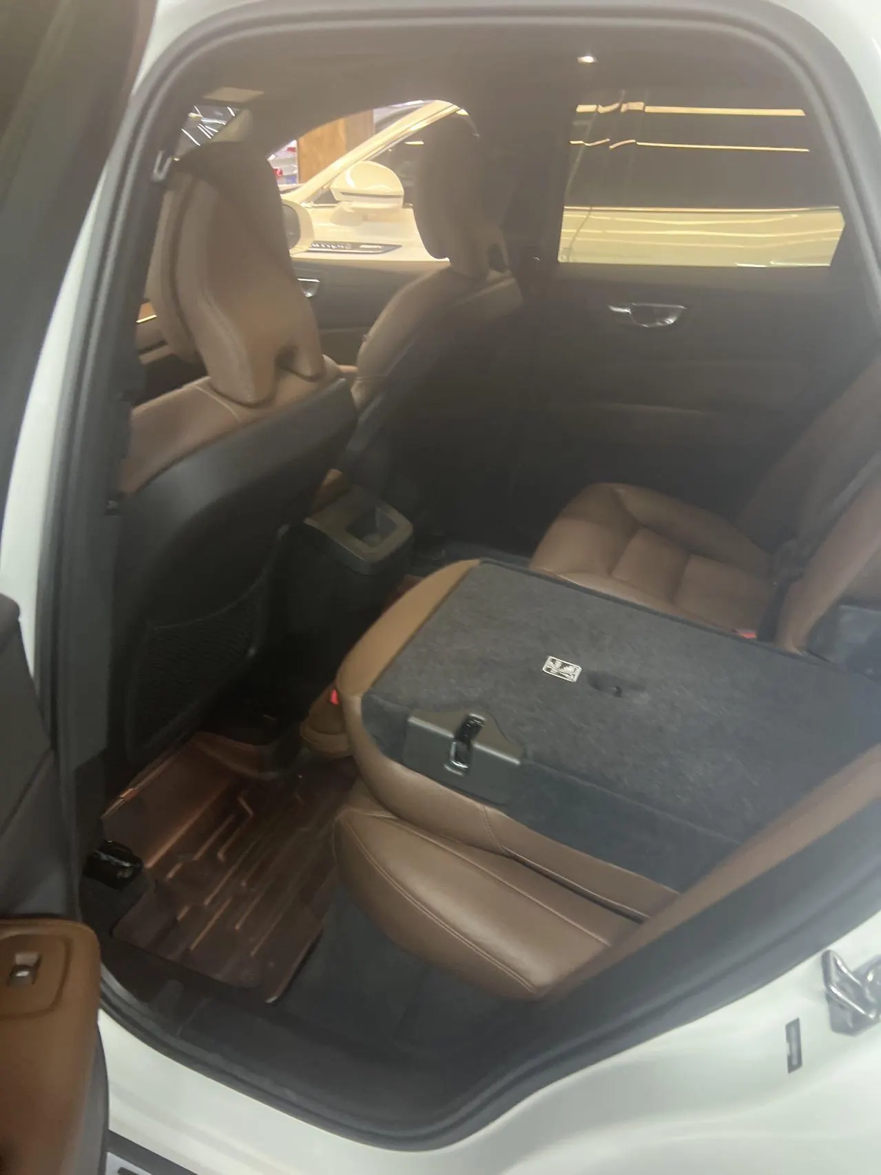 Volvo 2022 XC60 48V 2.0T B5 4-wheel drive Zhiyuan Deluxe Edition Automatic Gear 3