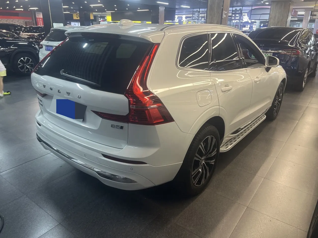 Volvo 2022 XC60 48V 2.0T B5 4-wheel drive Zhiyuan Deluxe Edition Automatic Gear 4