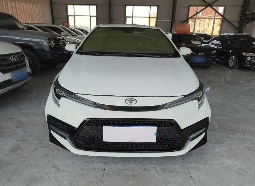 Toyota 2022 Lei Ling 1.2T Stepless 185T Sports Edition Automatic Gear 2