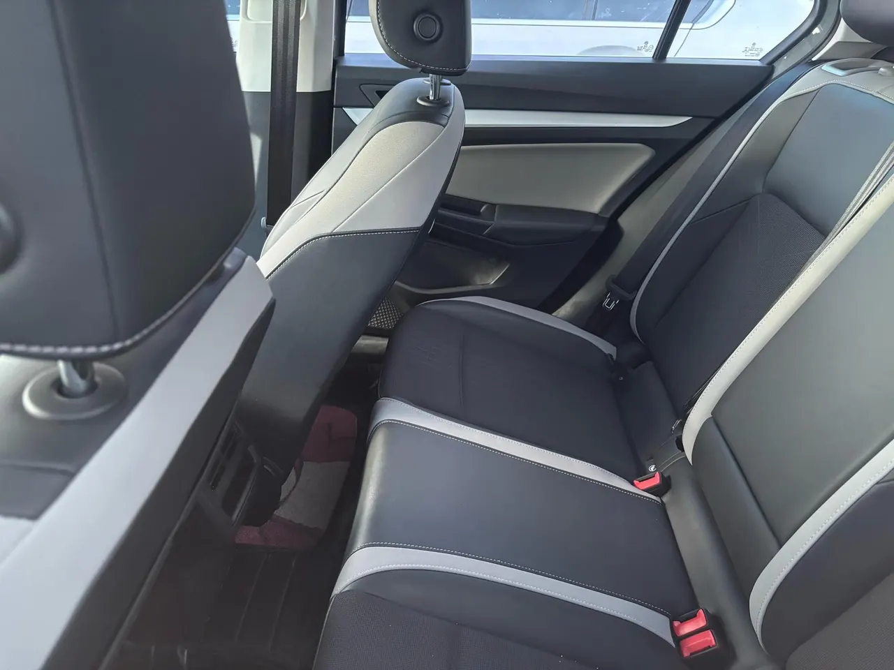 Volkswagen 2023 Golf 8 PRO 1.4TSI 280TSI Automatic 4