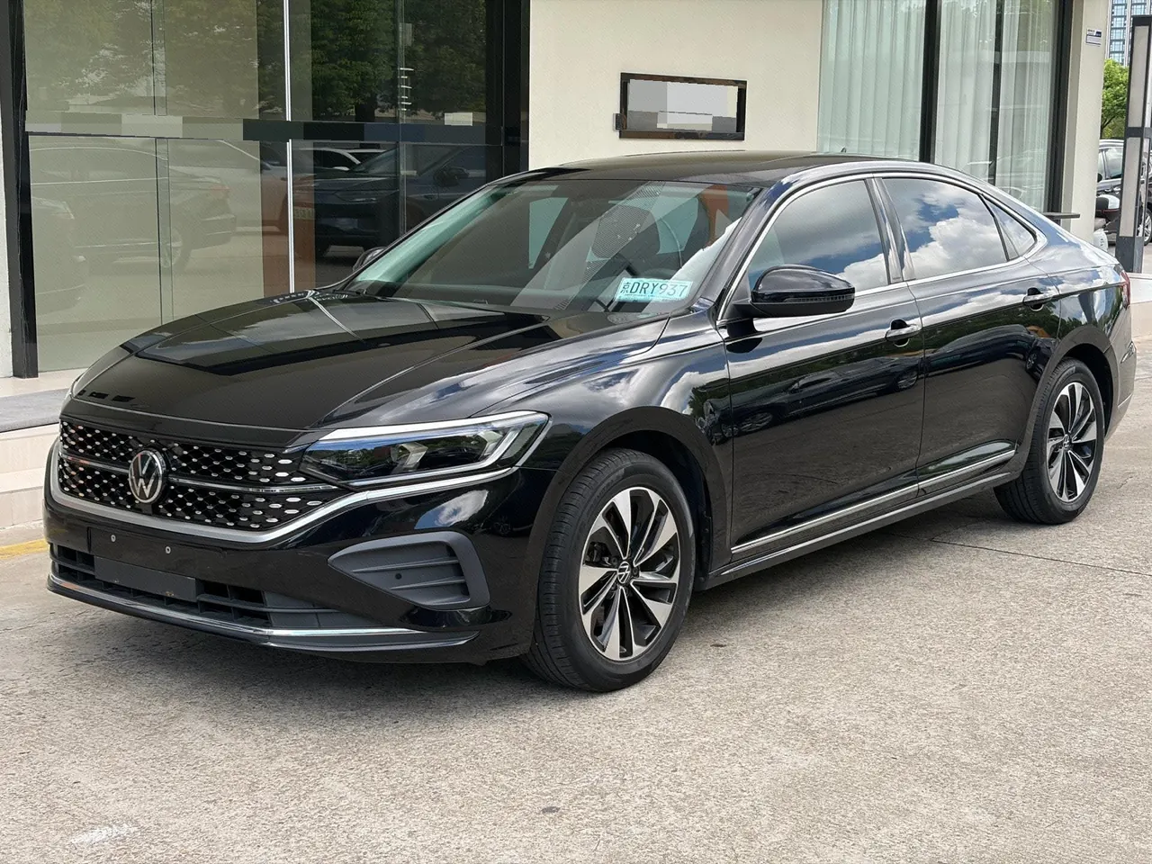 打开图片灯箱:Volkswagen 2023 Passat 1.4TSI 280TSI Star Elite Edition Automatic Transmission