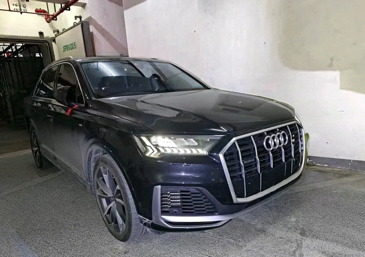 Audi Q7 (Imported) 2023 Q7 48V 3.0TFSI 55TFSI Quattro S line Sports Automatic 3