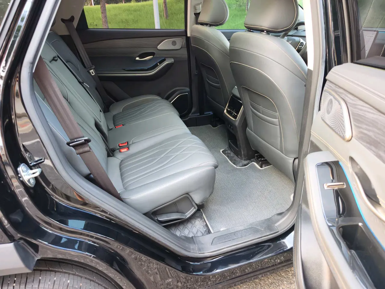 Jetour 2023 ShanHai L9 1.5TD Pro5 automatic gear 10