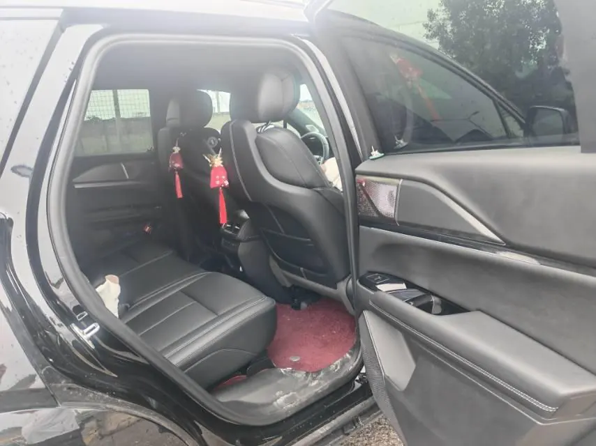 Cadillac 2026 XT5 48V 2.0T Luxury Automatic Gear 3