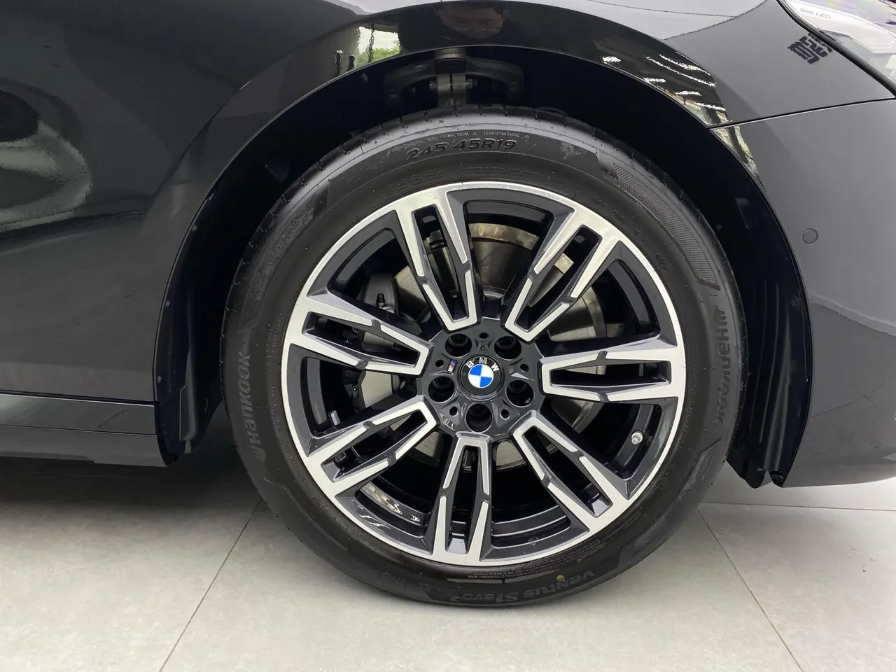 BMW 5 Series 2026 530Li 48V 2.0T Leading M Sports Suit (Modified) Automatic Gear 16