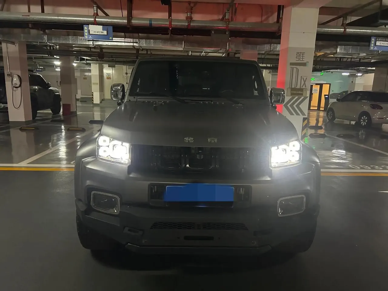 Beijing 2023 BJ40 2.0T Four-wheel Drive Ring Tower Champion Edition Automatic Gear 2
