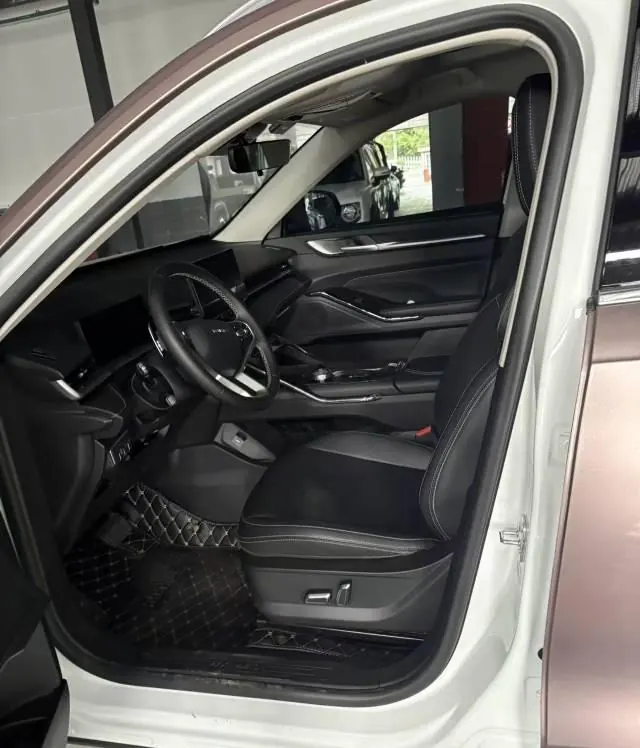 Haval 2021 H6 2.0GDIT four-wheel drive Max automatic gear 3