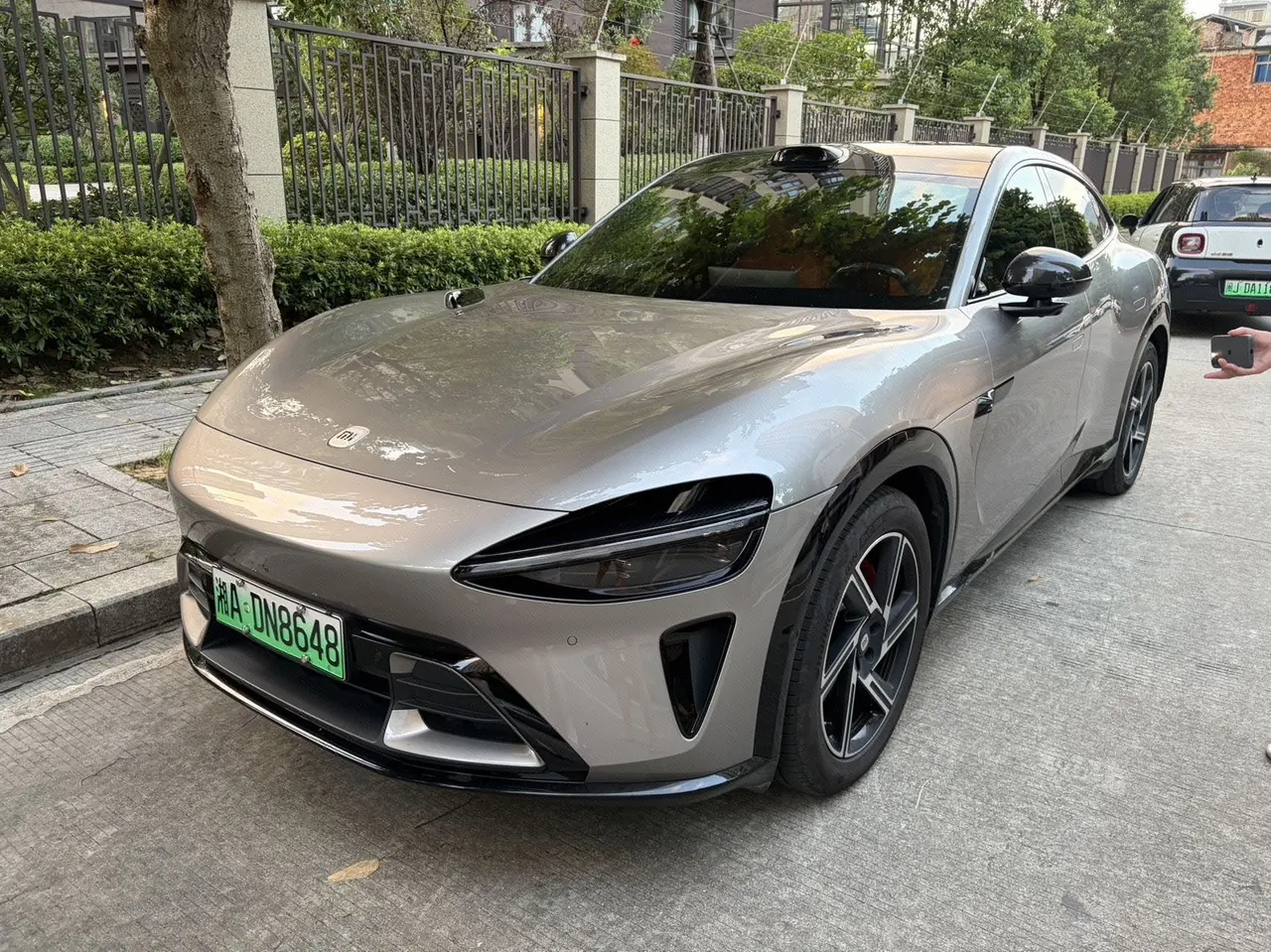 Open image lightbox: MI 2025 YU7 Long Endurance High Performance Four-wheel Drive Max Edition Automatic Gear