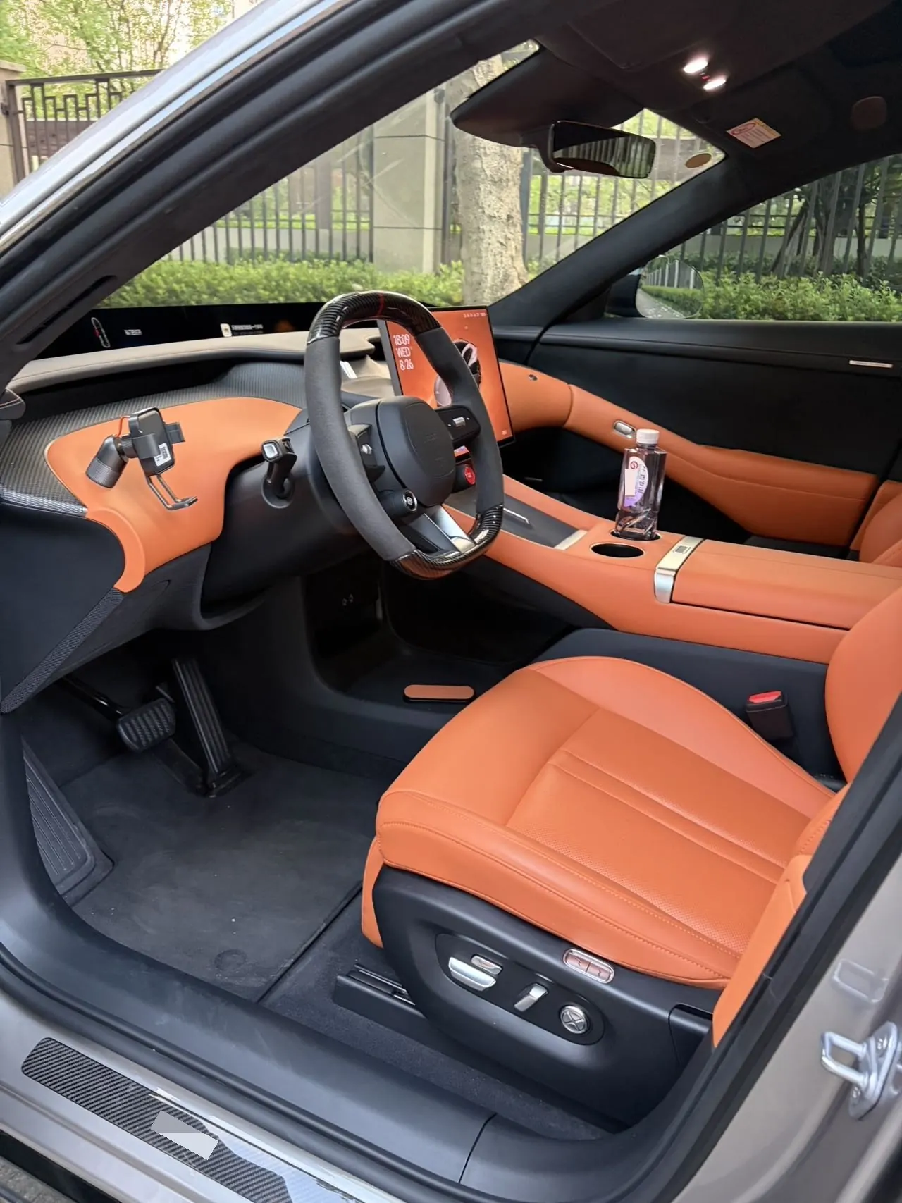MI 2025 YU7 Long Endurance High Performance Four-wheel Drive Max Edition Automatic Gear 4