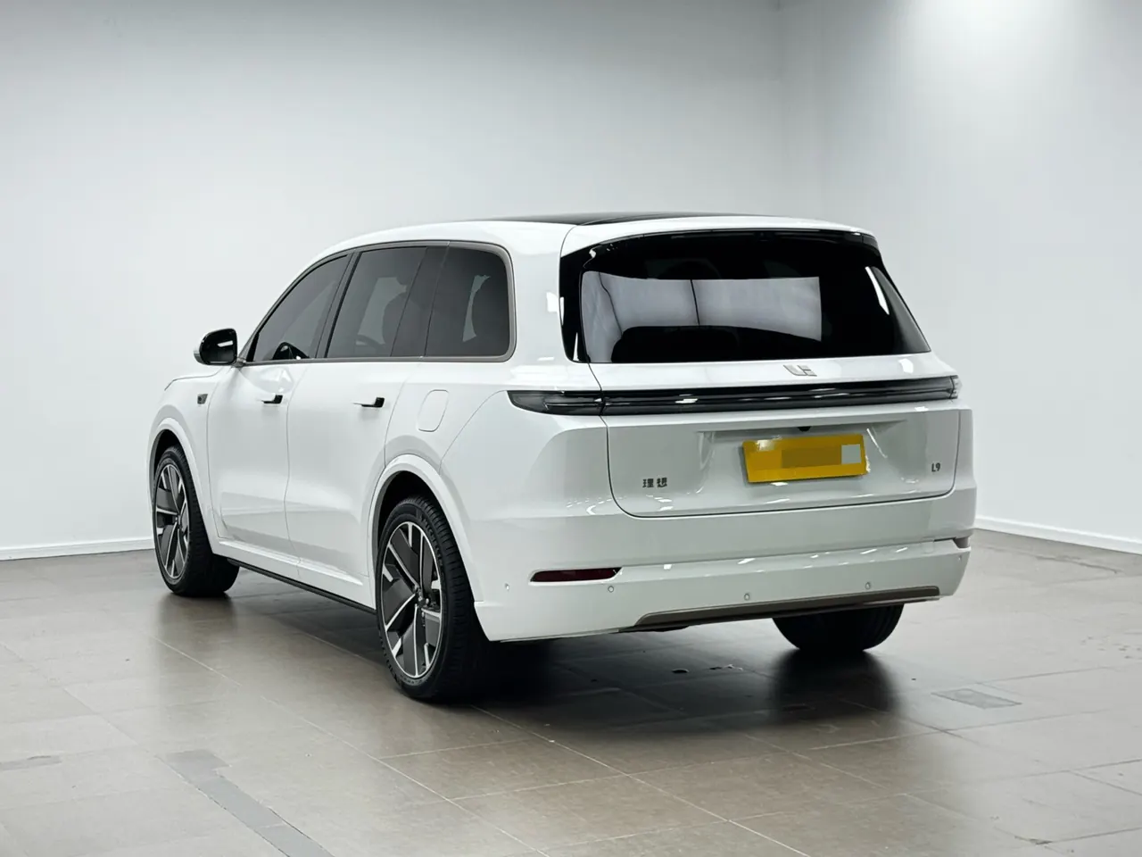 Li 2025 L9 Ultra Smart Refresh Edition Automatic Transmission 5