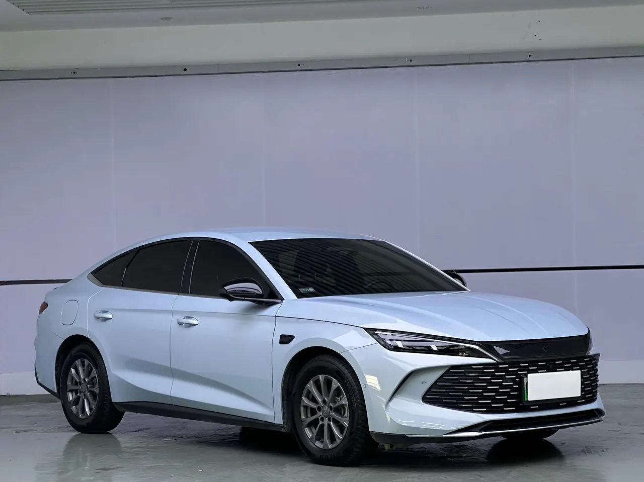BYD 2025 Qin L DM-i 1.5 stepless smart driving version 80KM leading automatic gear 3