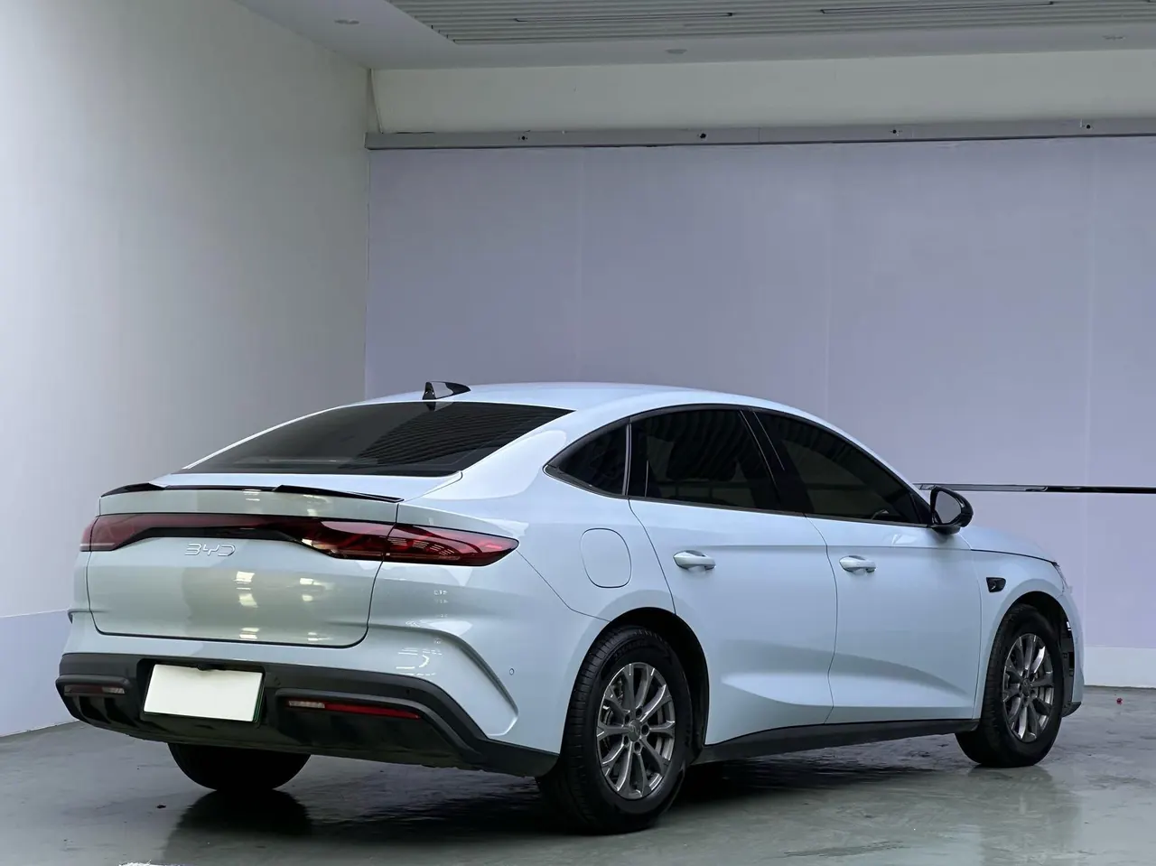 BYD 2025 Qin L DM-i 1.5 stepless smart driving version 80KM leading automatic gear 5