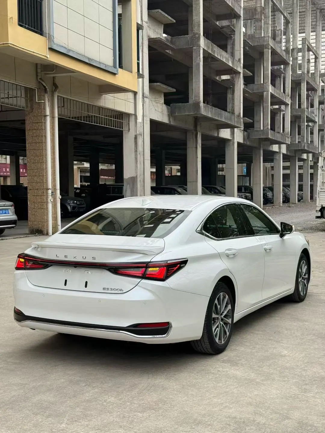 Lexus ES (Imported) 2025 ES300h 2.5 Stepless Premium Edition Automatic Gear 4