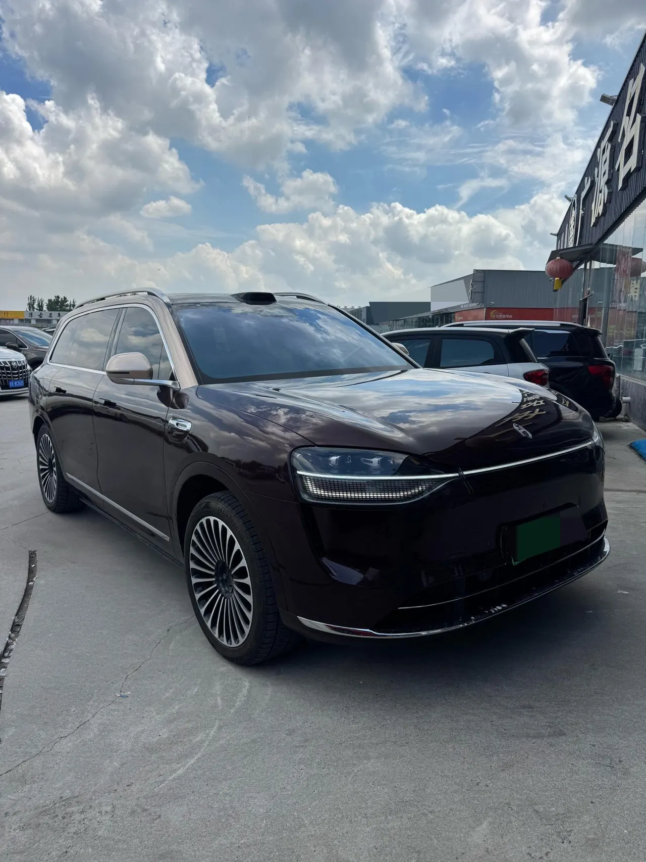AITO 2025 AITO M9 extended range Ultra version 52kWh5 seat version automatic gear 10