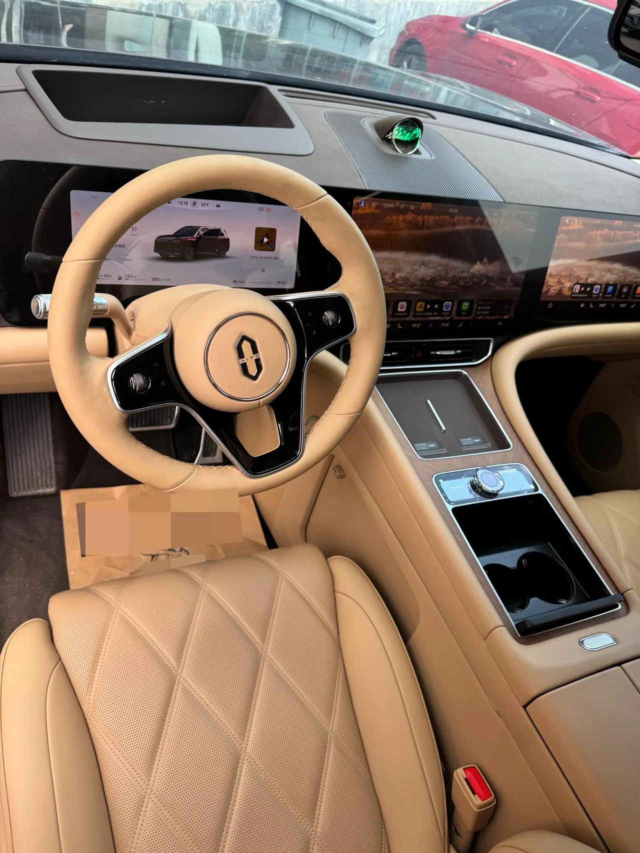 AITO 2025 AITO M9 extended range Ultra version 52kWh5 seat version automatic gear 12