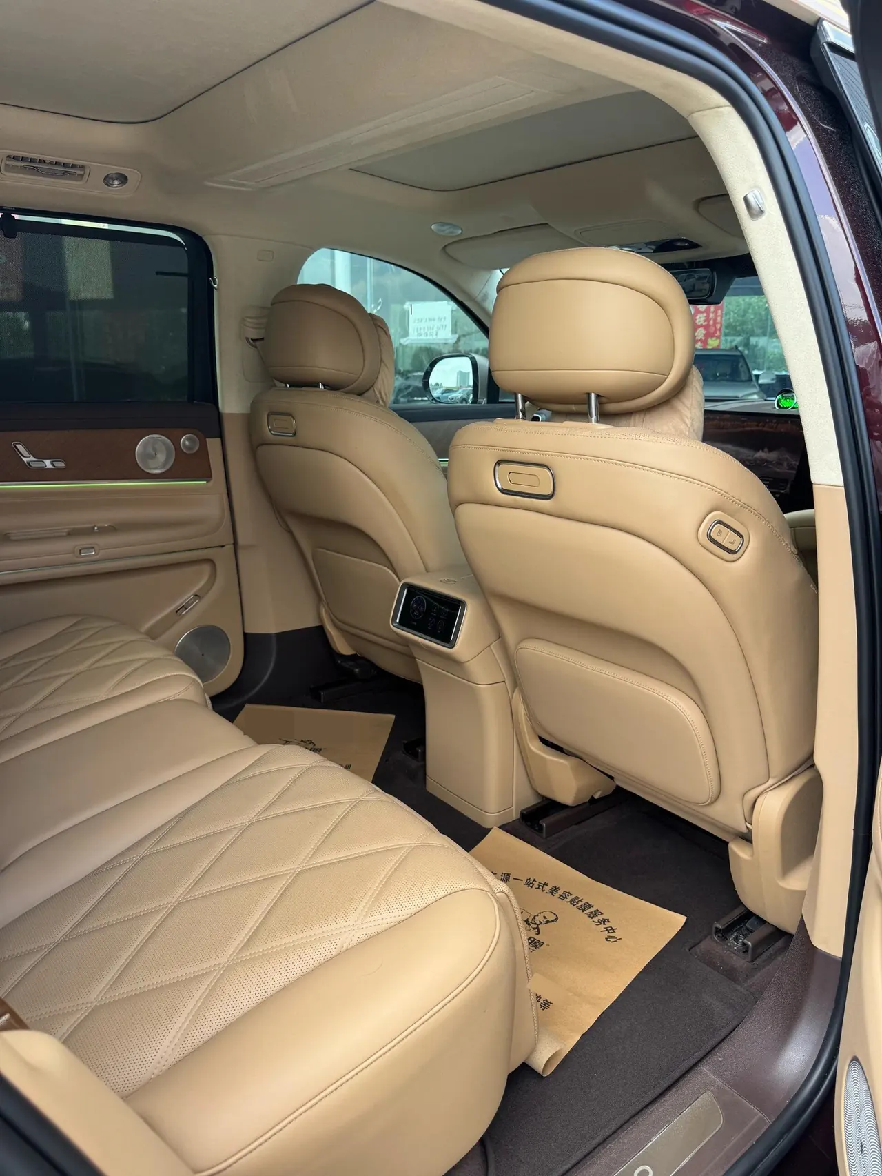 AITO 2025 AITO M9 extended range Ultra version 52kWh5 seat version automatic gear 9
