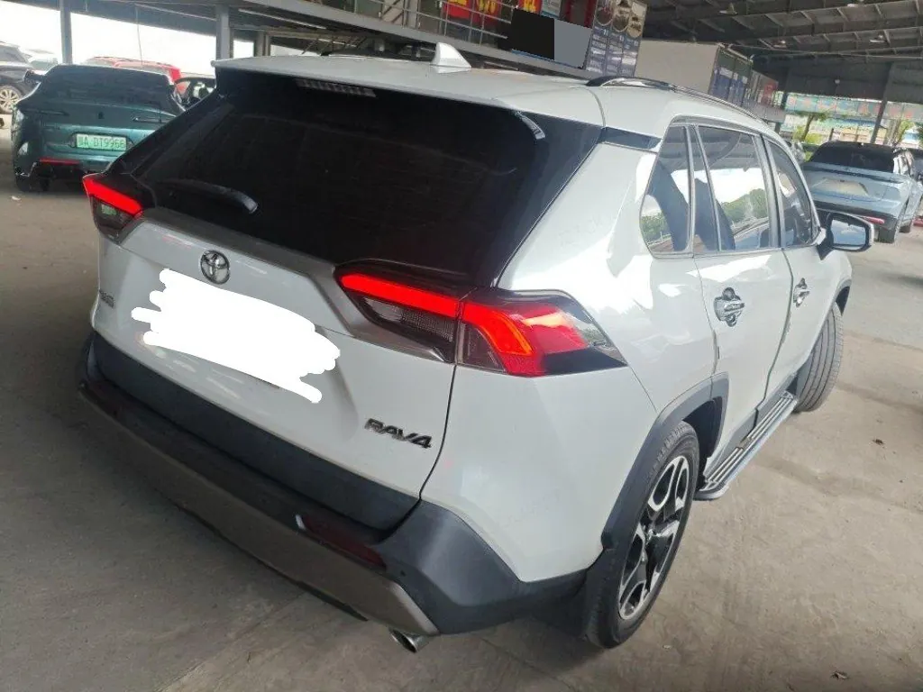 Toyota 2021 RAV4 Rongbo 2.0 Stepless Two-Drive Premium Edition Automatic Gear 2