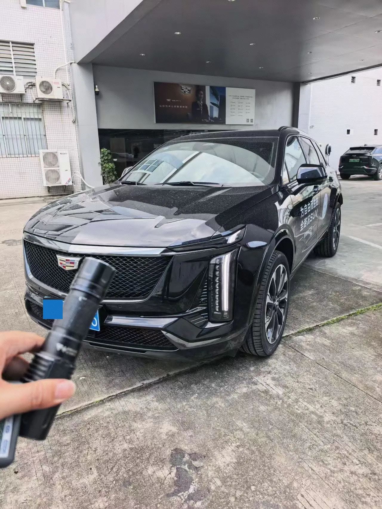 Open image lightbox: Cadillac 2025 XT5 48V 2.0T Platinum Automatic Gear