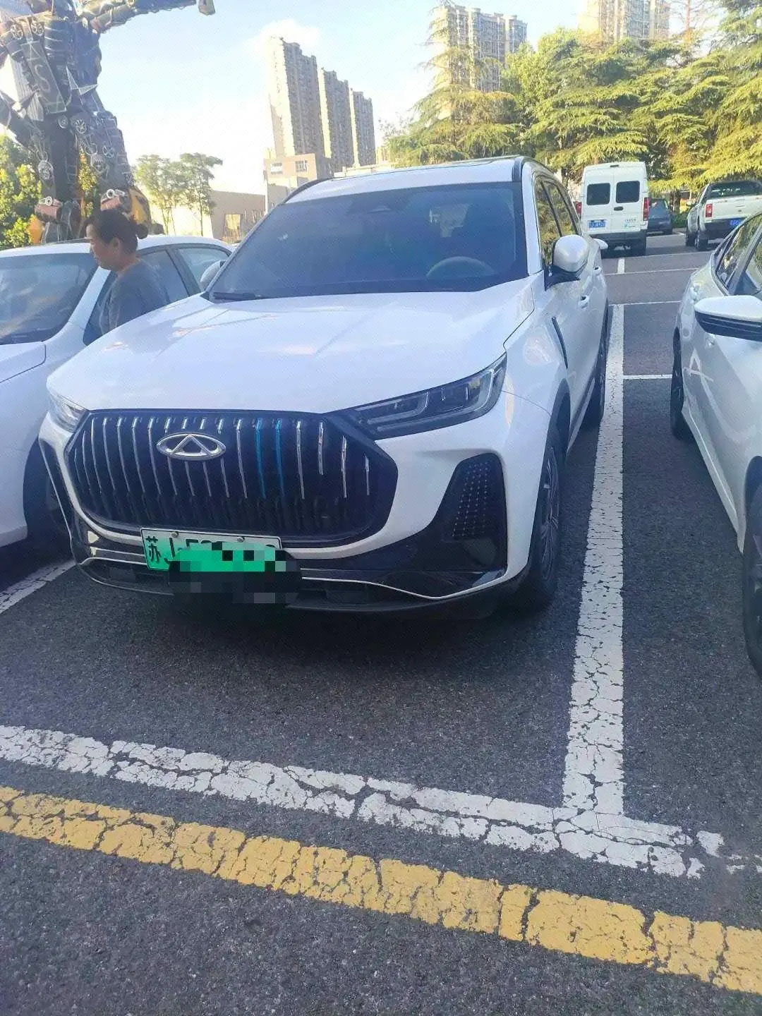 Open image lightbox: Chery Ruihu 7 PLUS New Energy 2023 Ruihu 7 PLUS PHEV 1.5T Zhiyuan Automatic Gear