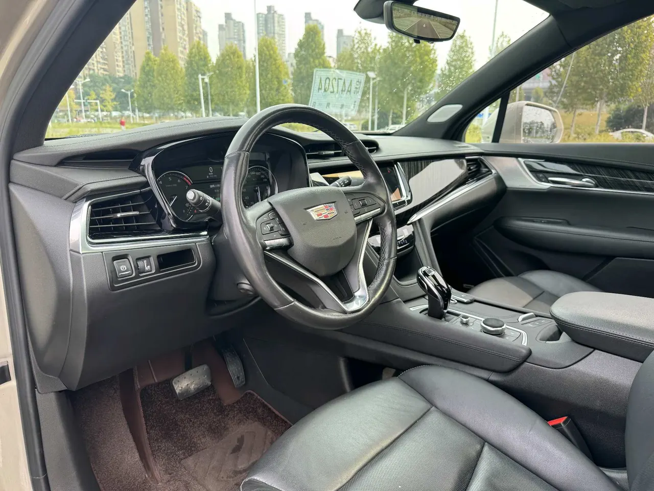 Cadillac 2021 XT6 2.0T 28T 6-seat four-wheel drive luxury automatic gear 5