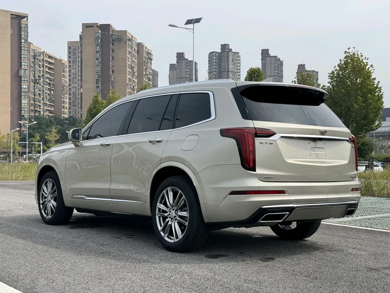 Cadillac 2021 XT6 2.0T 28T 6-seat four-wheel drive luxury automatic gear 8