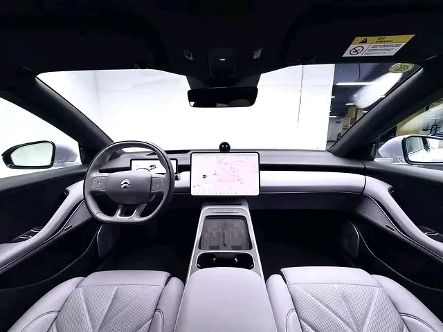 NIO 2025 ET5T 75kWh Touring automatic 4