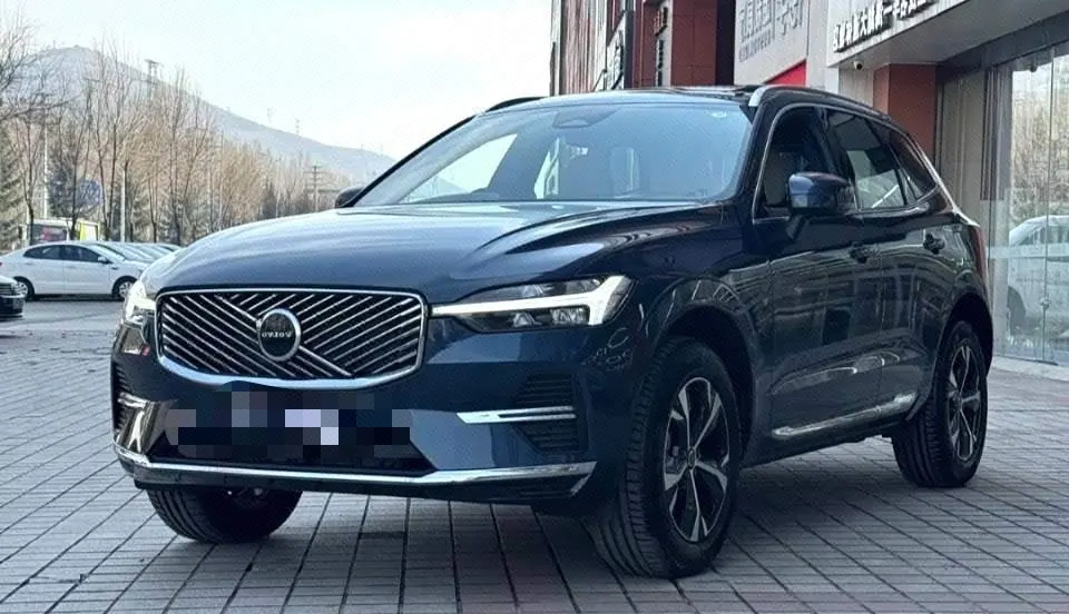 打开图片灯箱:Volvo 2026 XC60 48V 2.0T B5 All-Wheel Drive Intelligent Luxury Edition Automatic Transmission