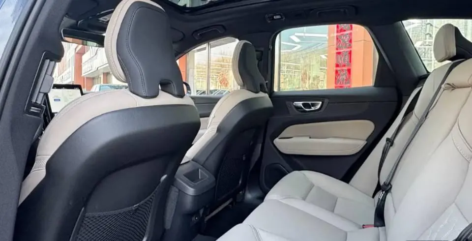 Volvo 2026 XC60 48V 2.0T B5 All-Wheel Drive Intelligent Luxury Edition Automatic Transmission 5