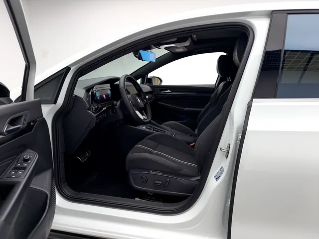 Volkswagen 2023 Golf 8 R-Line 1.4TSI 280TSI (Modified) Automatic Gear 9