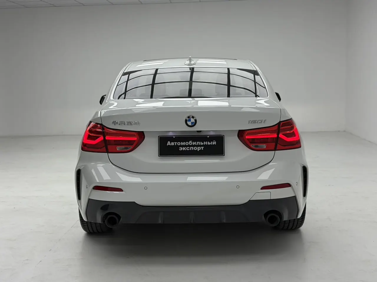 BMW 1 Series 2021 120i 1.5T M Sports Obsidian Night Edition Automatic Gear 4