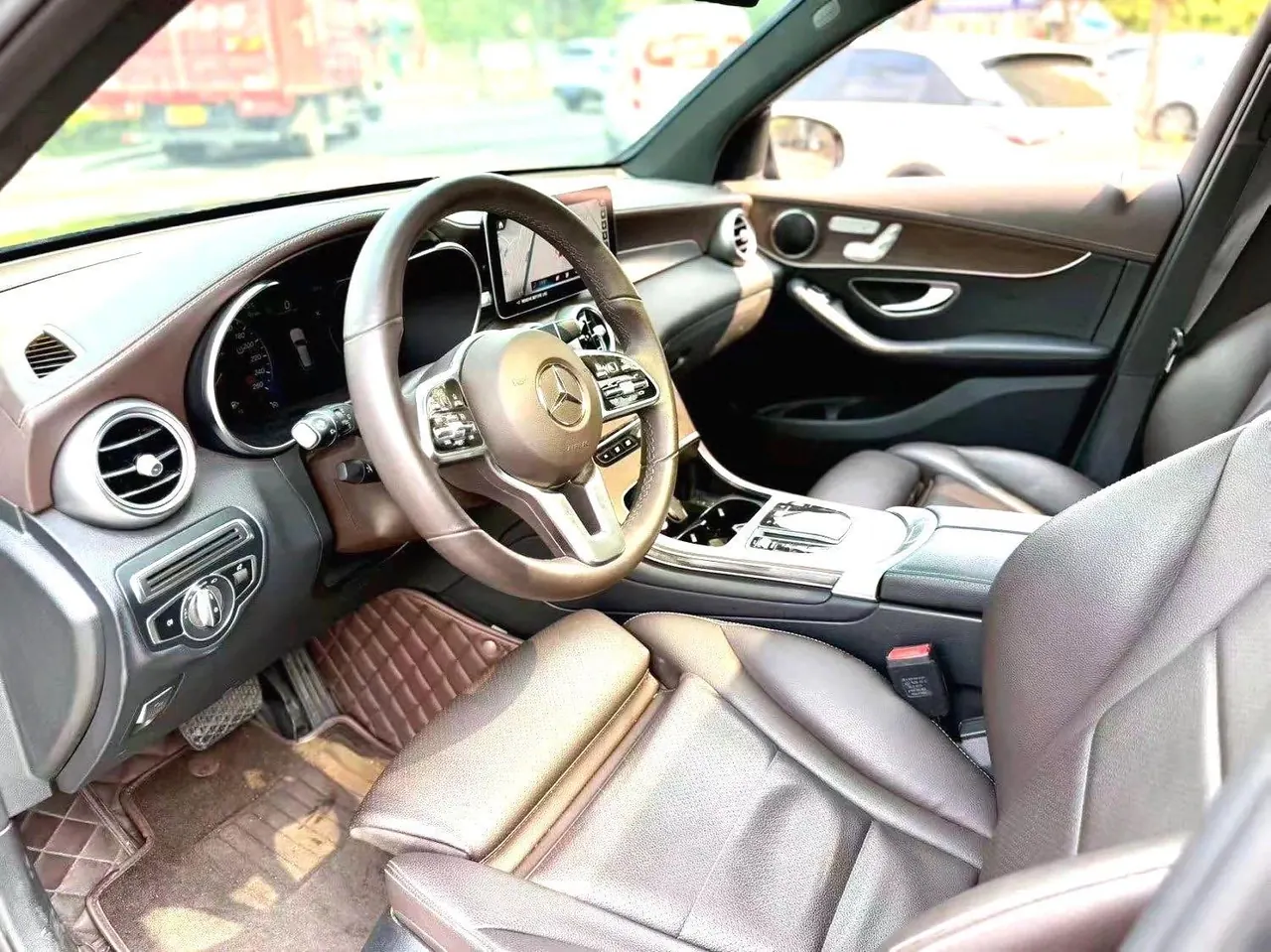 Mercedes Benz 2022 GLC 260 L 4MATIC 2.0T Luxury (Change 2) Automatic Gear 5
