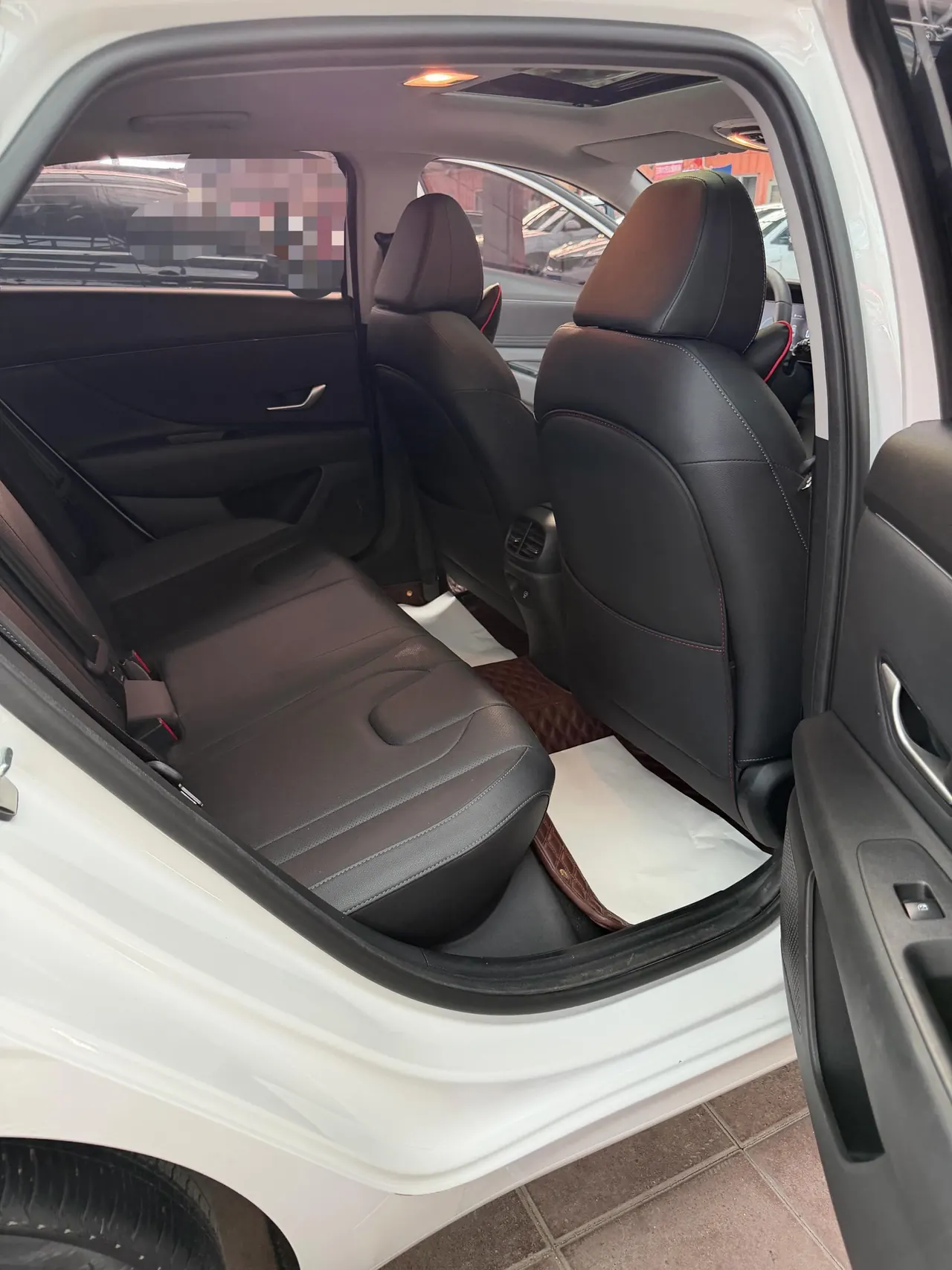 Hyundai 2023 Elantra -3-compartment 1.5 stepless LUX premium automatic gear 17