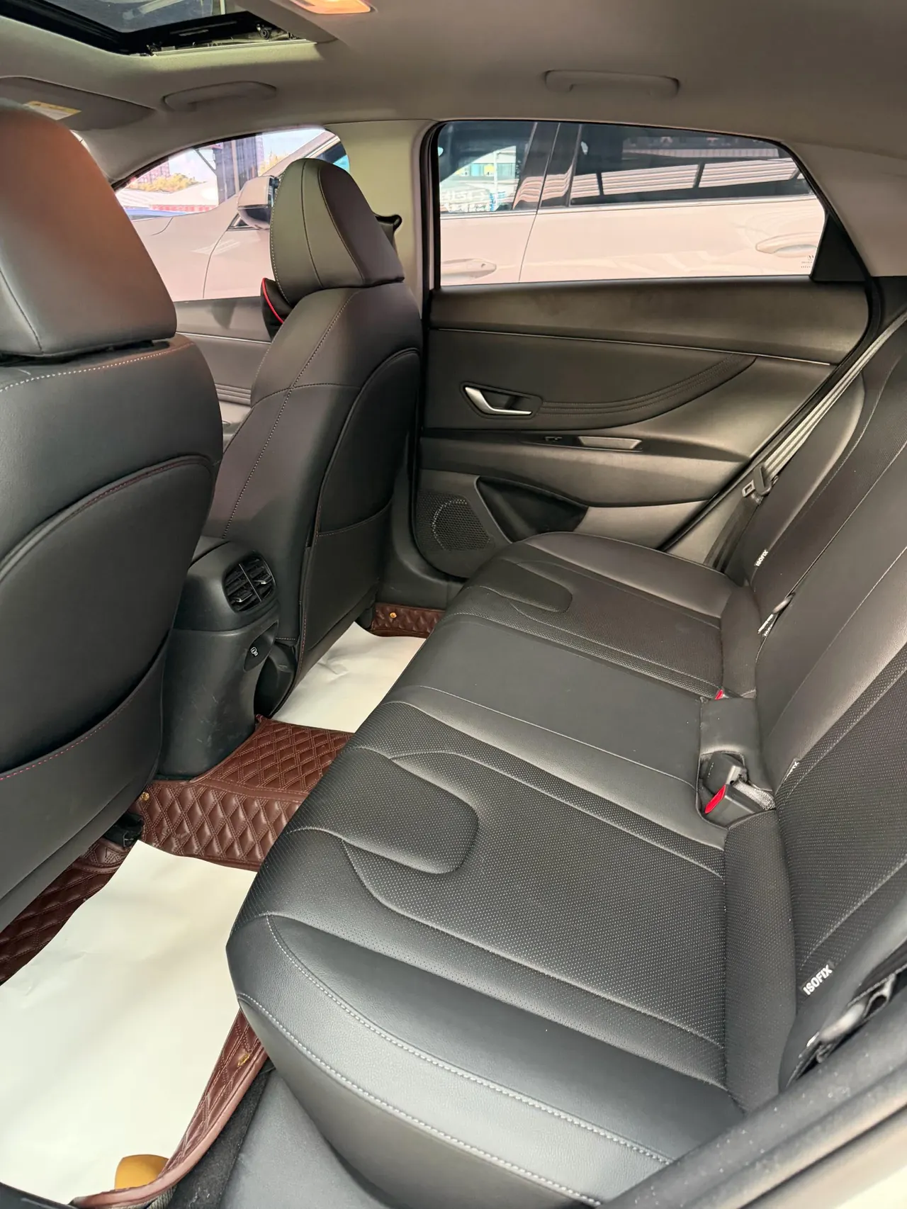 Hyundai 2023 Elantra -3-compartment 1.5 stepless LUX premium automatic gear 8