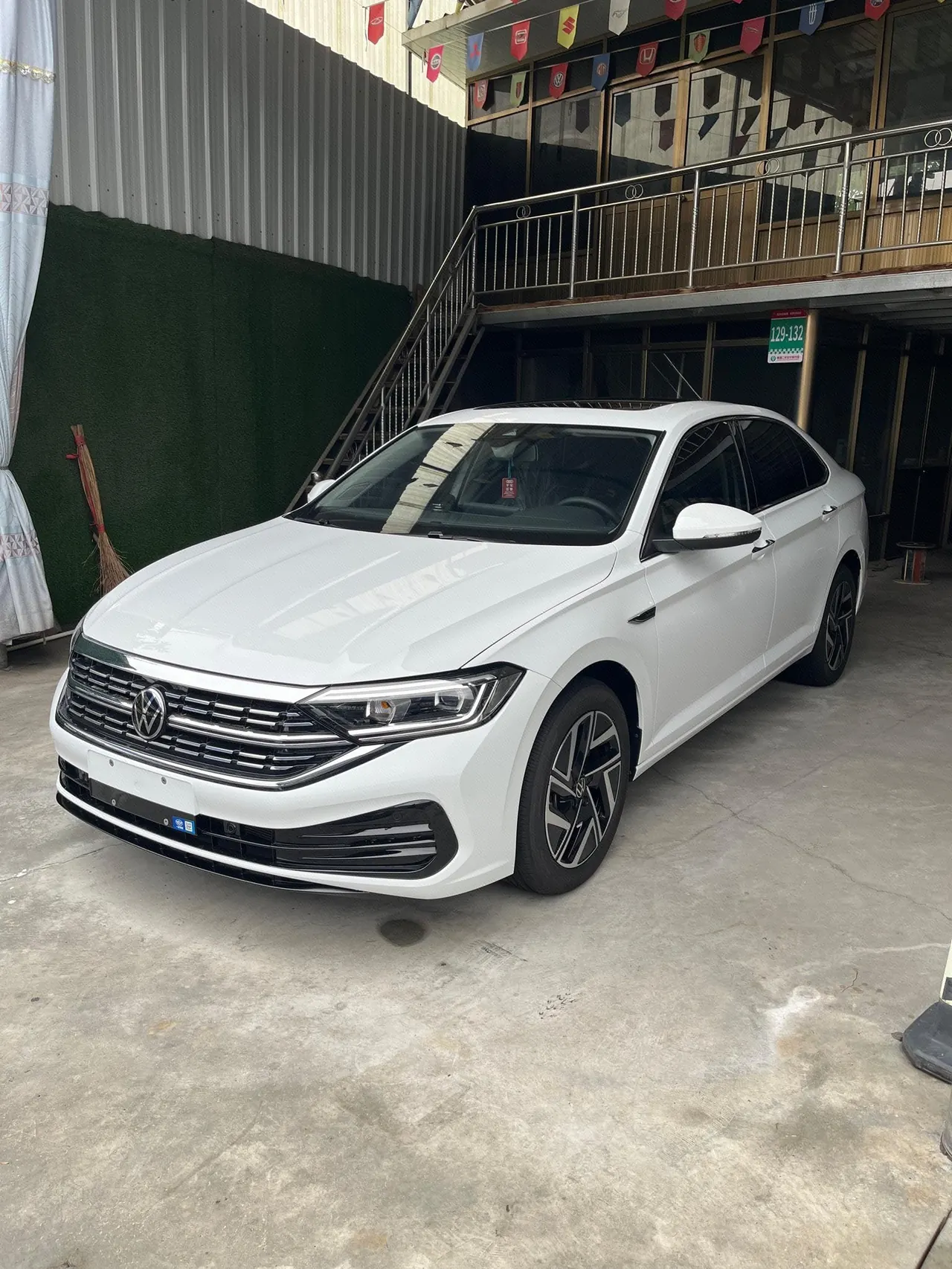 Open image lightbox: Volkswagen 2024 Sagittarius 1.5TSI 300TSI Exceed Edition Automatic Gear