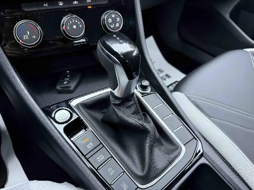 Jetta 2026 Jetta VA7 1.4T All-round Edition Automatic Gear 5
