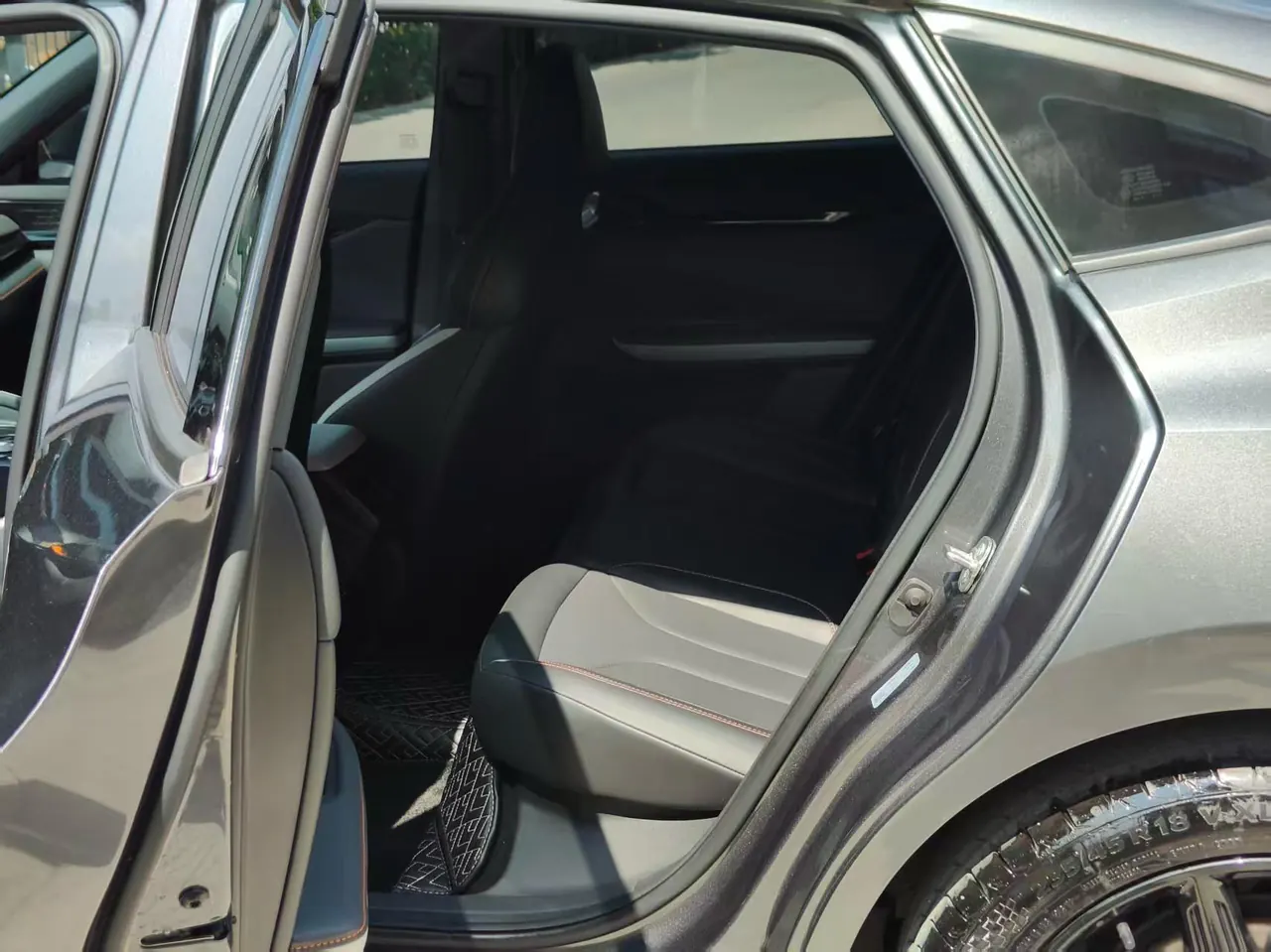 ChangAn 2023 UNI-V 1.5T honorable automatic gear 9