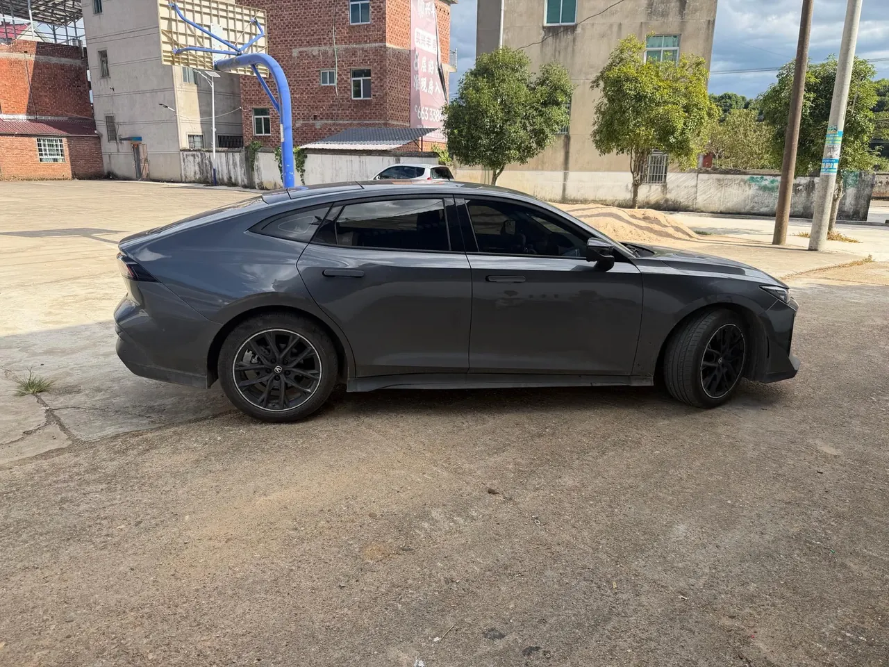 ChangAn 2024 UNI-V 1.5T Distinguished Sports Automatic 3