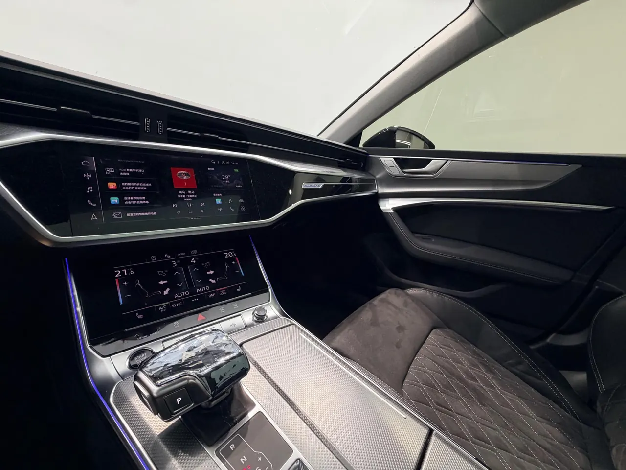 Audi 2024 A7L 2.0TFSI 45TFSI Quattro Luxury Automatic 14