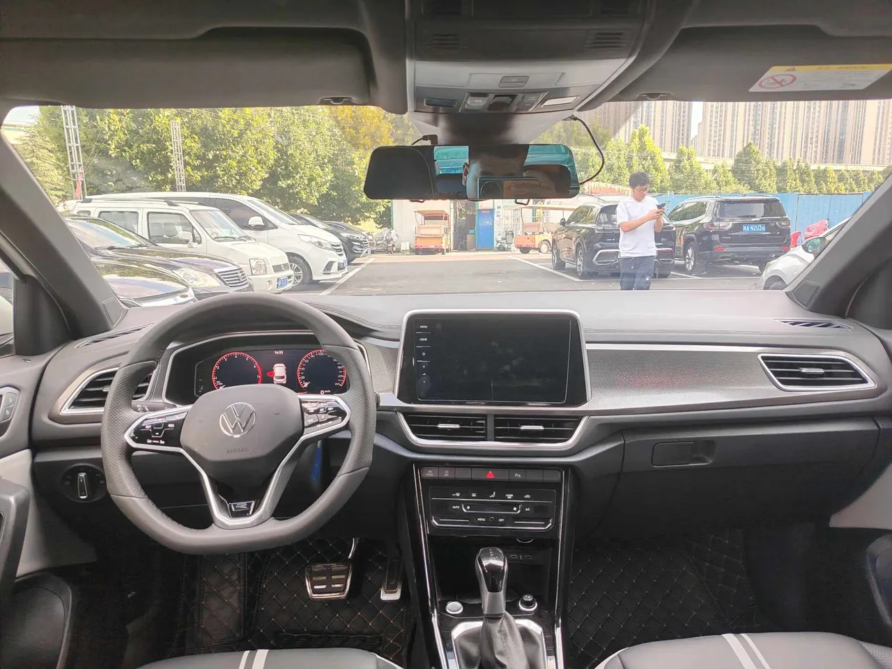 Volkswagen 2024 Tange 1.5TSI 300TSI Two-Drive Chen Guang Edition Automatic Gear 4