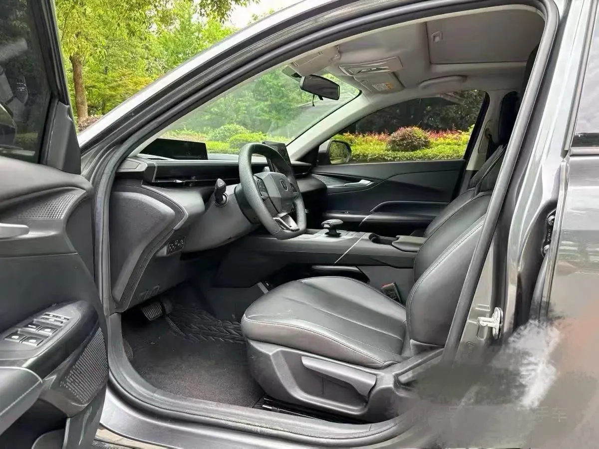 ChangAn 2024 Yidong 1.5TGDI Honorable Automatic Gear 3