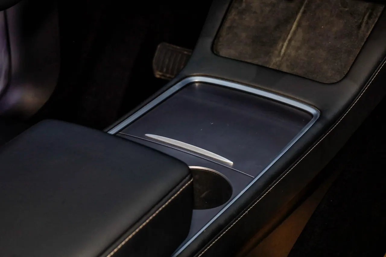 Tesla 2022 Model Y rear-wheel drive version (facelift) automatic gear 12