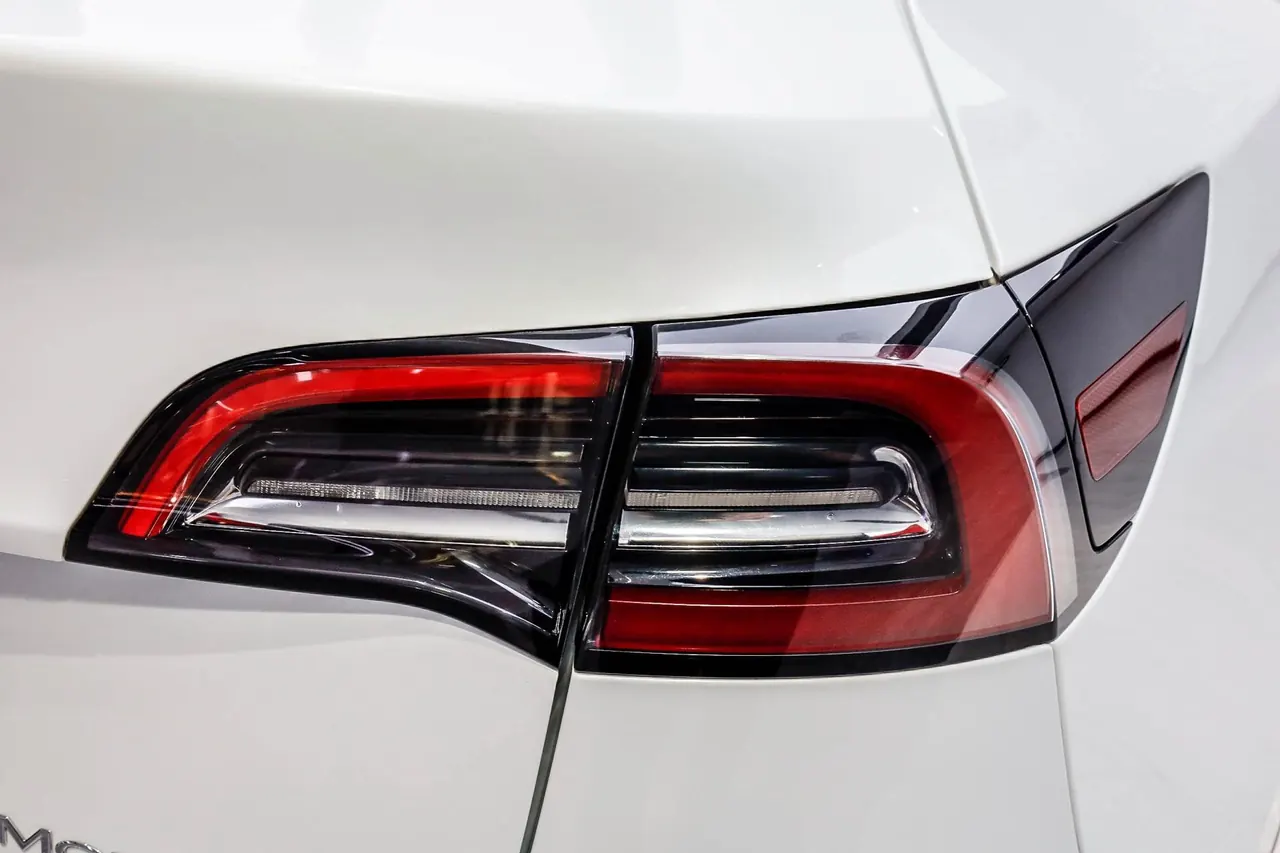 Tesla 2022 Model Y rear-wheel drive version (facelift) automatic gear 6