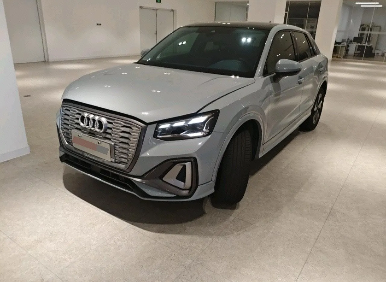 Audi 2022 Q2L e-tron pure electric intelligent automatic transmission - View 1