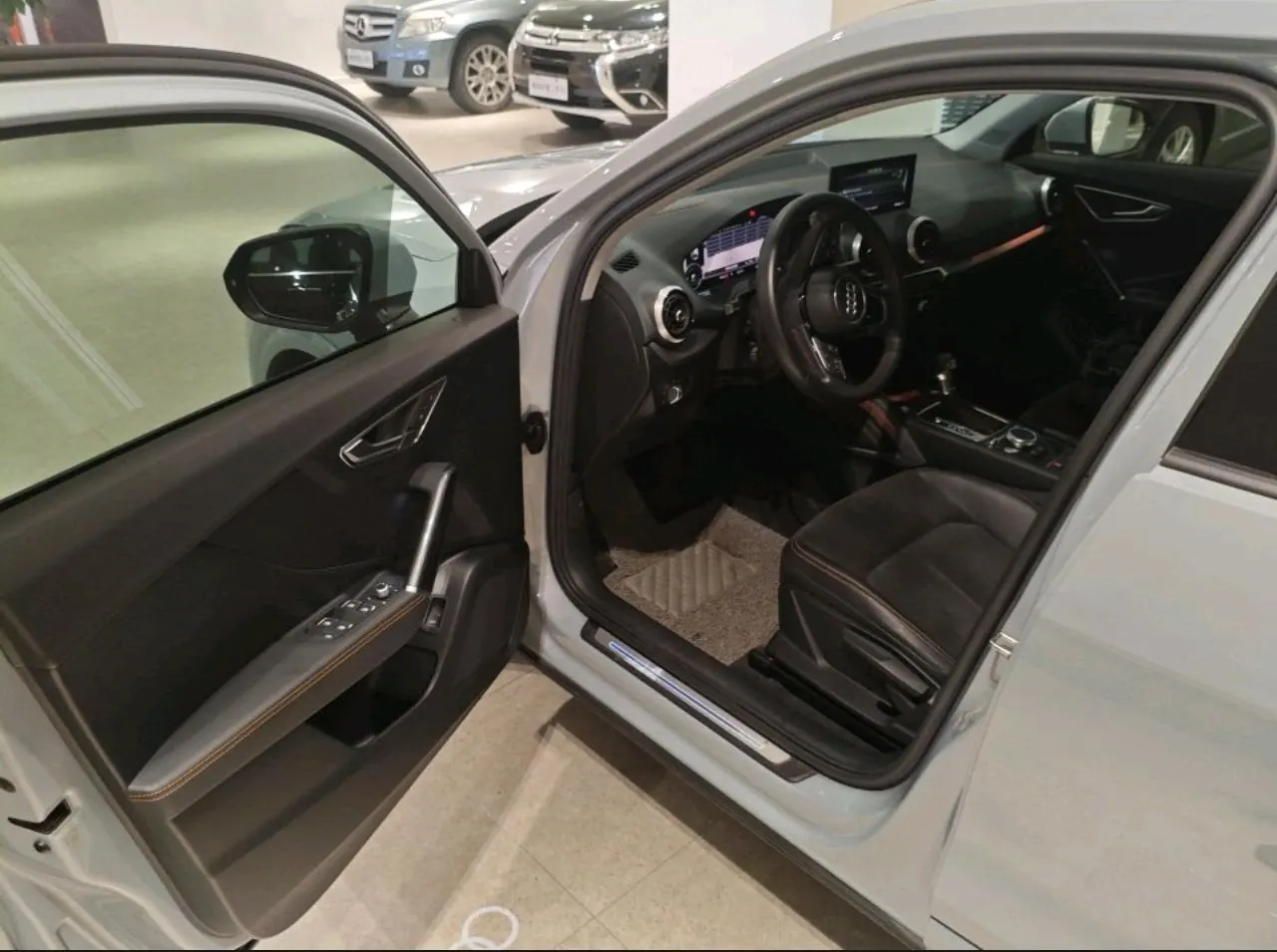 Audi 2022 Q2L e-tron pure electric intelligent automatic transmission 5