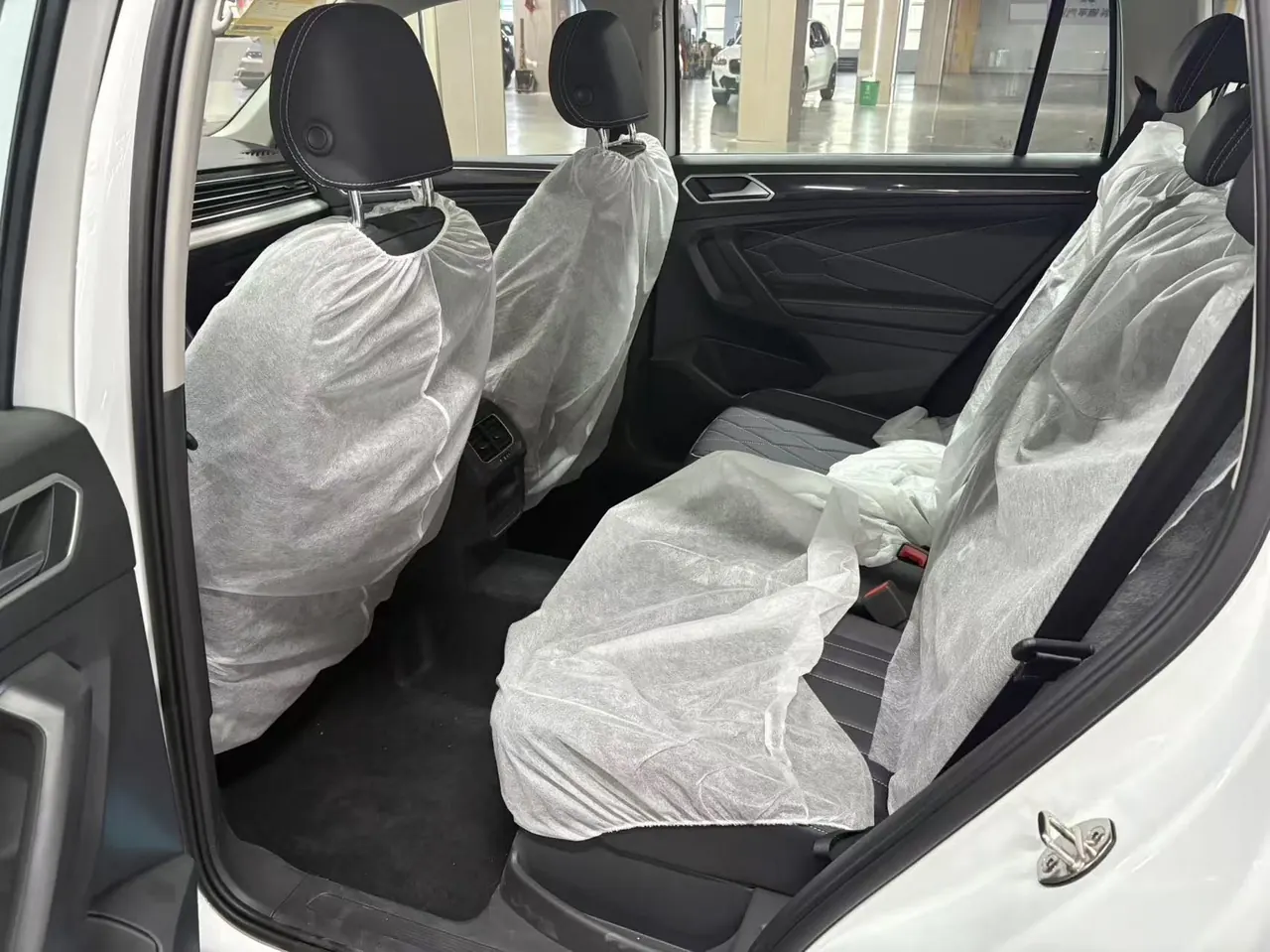 Volkswagen 2024 Tiguan L 1.5TSI 300TSI Two‑Wheel‑Drive Longteng Edition Automatic Transmission 3