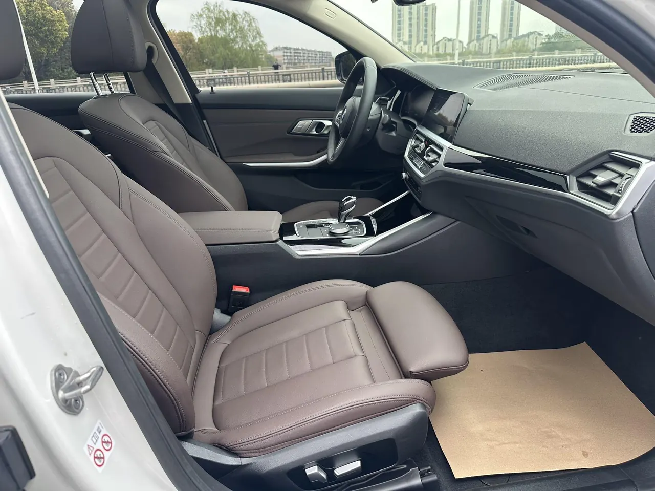BMW 3 Series 2021 320Li 2.0T M Sports Suit (Modified) Automatic Gear 9